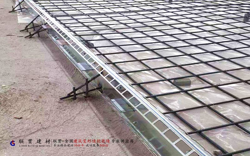 南阳市LG160-3000镀锌钢板铠装缝案例